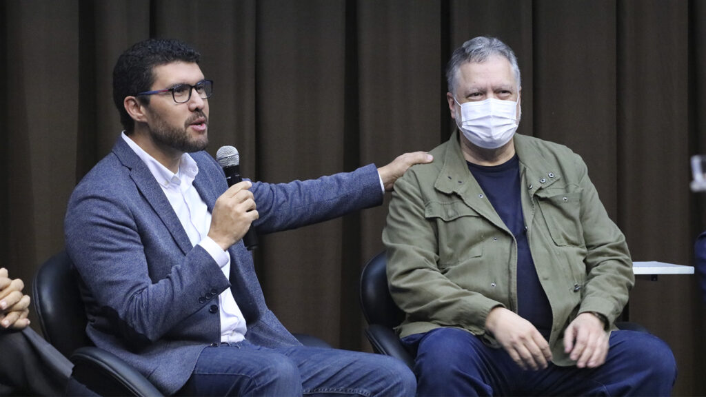 Vice-Reitor da Dom Helder, Professor Franclim Brito, com Professor convidado